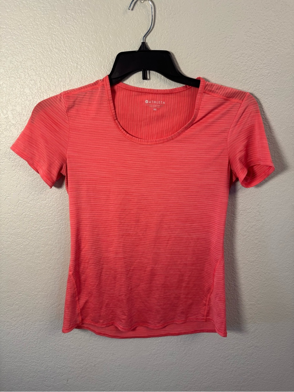 Athleta Shadow Stripe Chi Tee Coral Pink Short Sleeve Active Scoop Neck Size XS